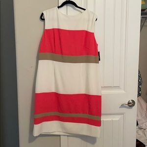 Sleeveless sheath dress